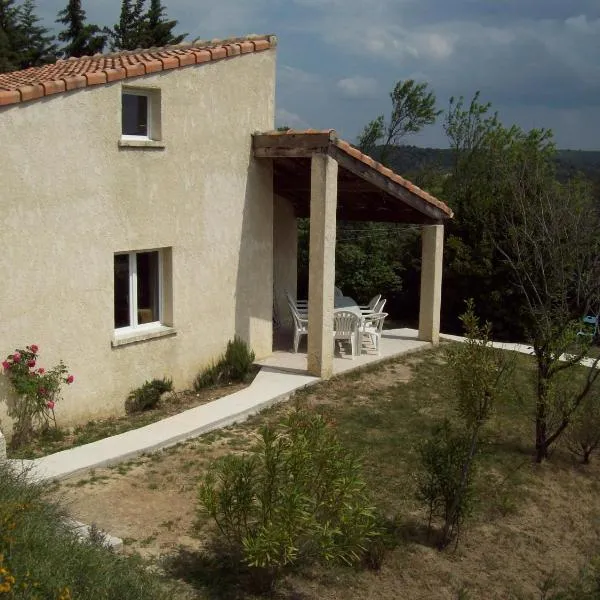 Domaine La Fontaine Du Cade, hotel u gradu 'Lagorce'