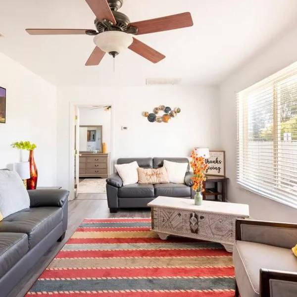 Misha’s Hunn Cottage, hotel v destinaci Yuba City