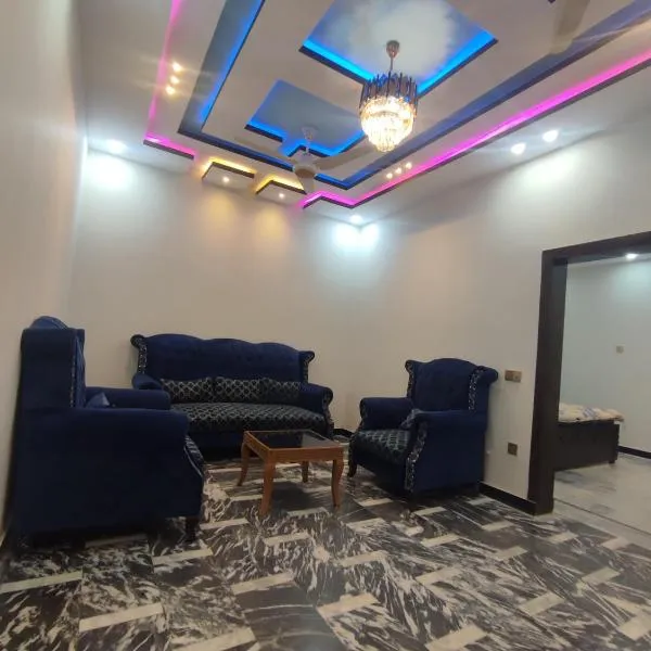 Fasil-Town Rooms Near Isb Air port, hotell i Dhok Sandemār
