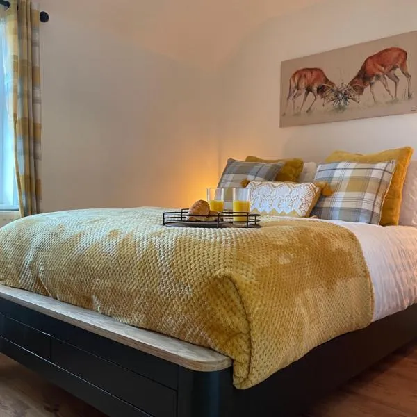 COSY COTTAGE ON BERNARDS HILL by SHIRE STAYS, hotel in Bridgnorth
