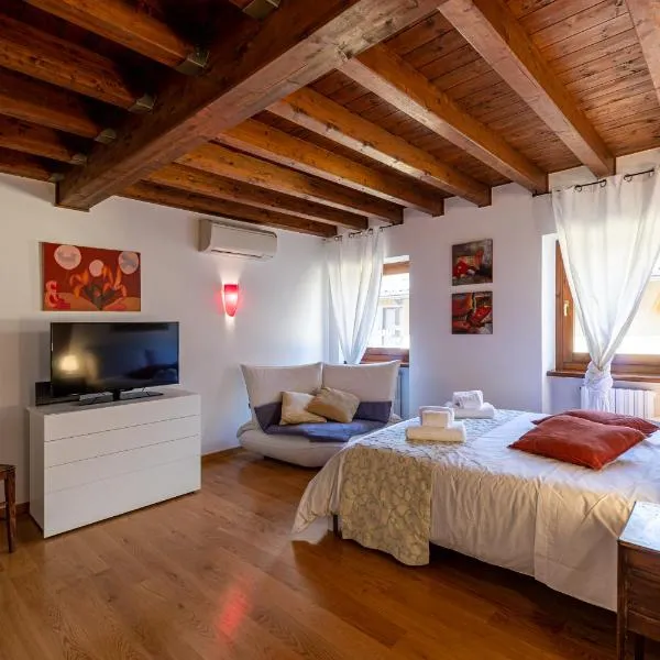 Casa agli Archi, hotel v destinaci Bardolino
