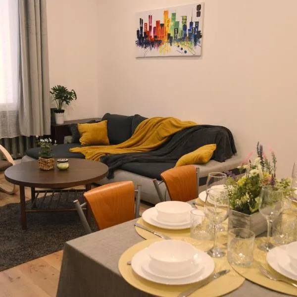 City Center Family & Friends Two bedrooms Spacious apartment, hotel en Riga