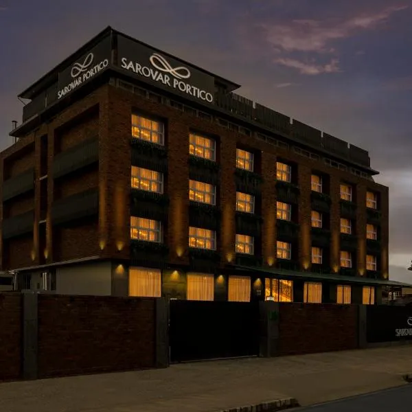 Sarovar Portico Srinagar, hotel v destinaci Šrínagar