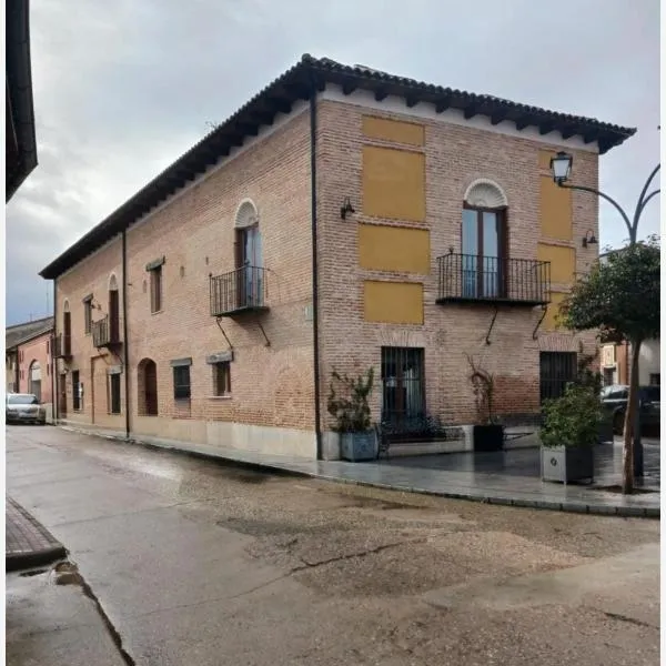 Hotel Restaurante Doña Elvira, hotel in Castrillo de la Guareña