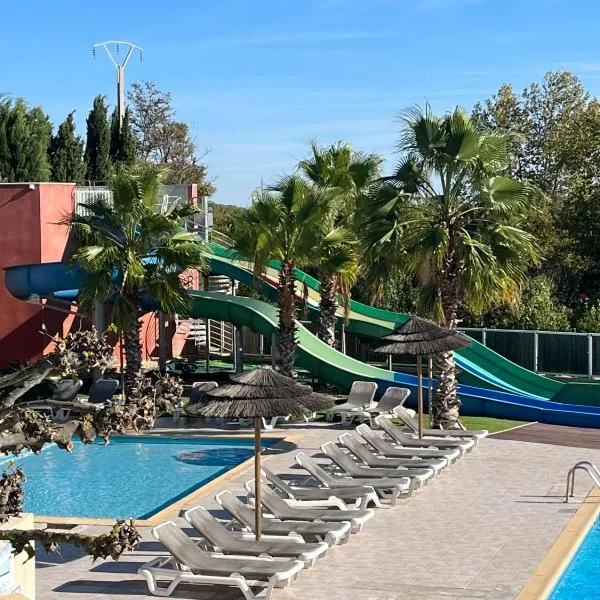 Camping L' Arlesienne, hotel v destinaci Arles