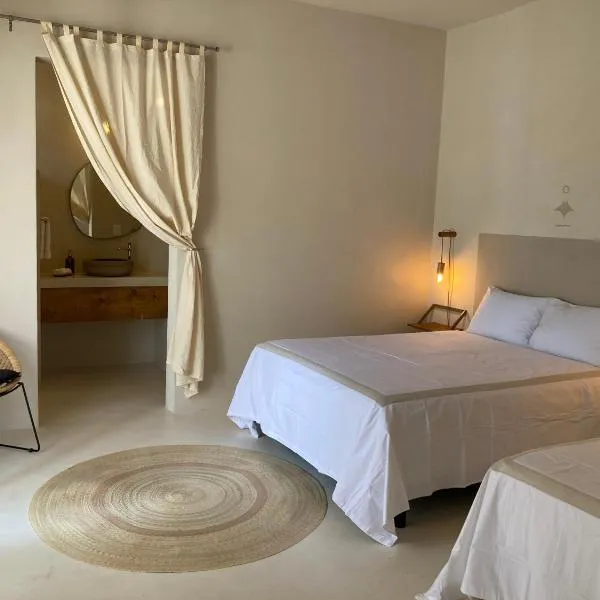 The Mantarraya Outpost, hotel in La Paz