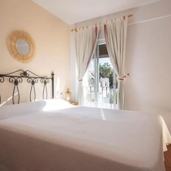 Hostal San Juan, hotel v destinácii Salobreña