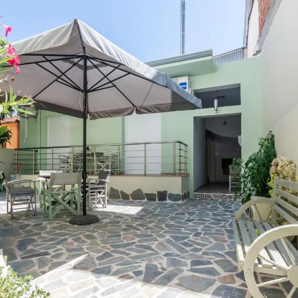 Goutadika: Limenas'ta bir otel