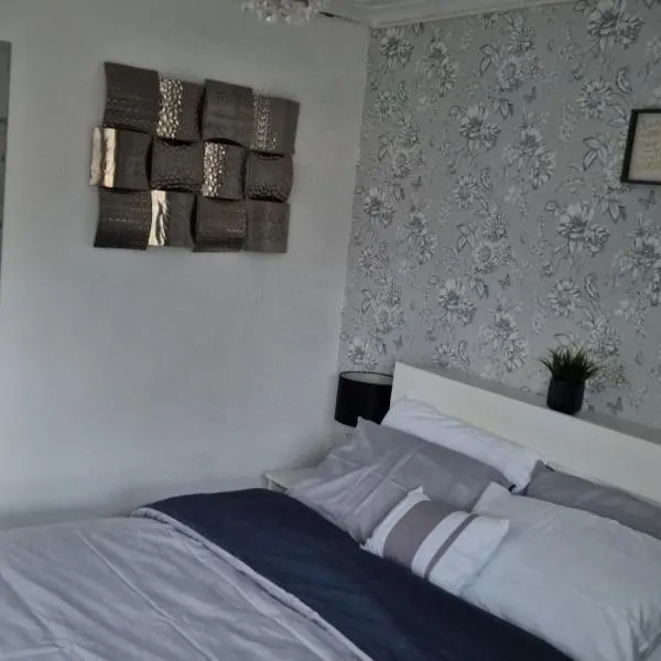 Pleasant Lodge, hotel in Northampton