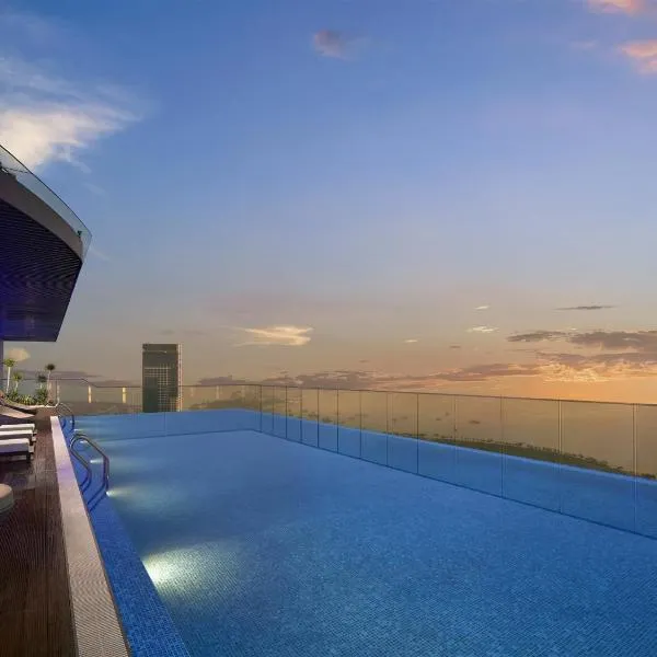 The Watson Premium HaLong Hotel, khách sạn ở Hạ Long