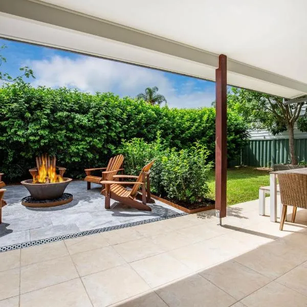 Rest Pet Friendly with Outdoor Bath 3 Mins Walk to Beach, hotel in Umina
