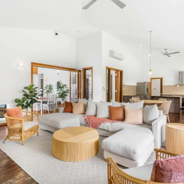 Belle Escapes 54 Ocean Drive Luxury Home Palm Cove、パーム・コーブのホテル