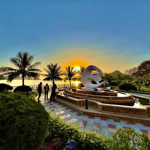 Huong Cang Sea View Hotel, hotel v destinaci Cát Bà