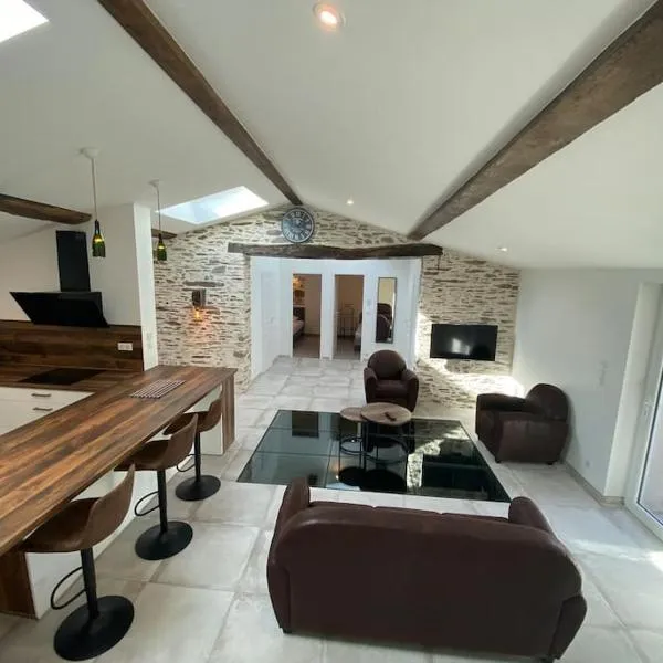 « Le Chai » Charme, Spa et massages en vignoble, hotel v destinácii La Haie-Fouassière