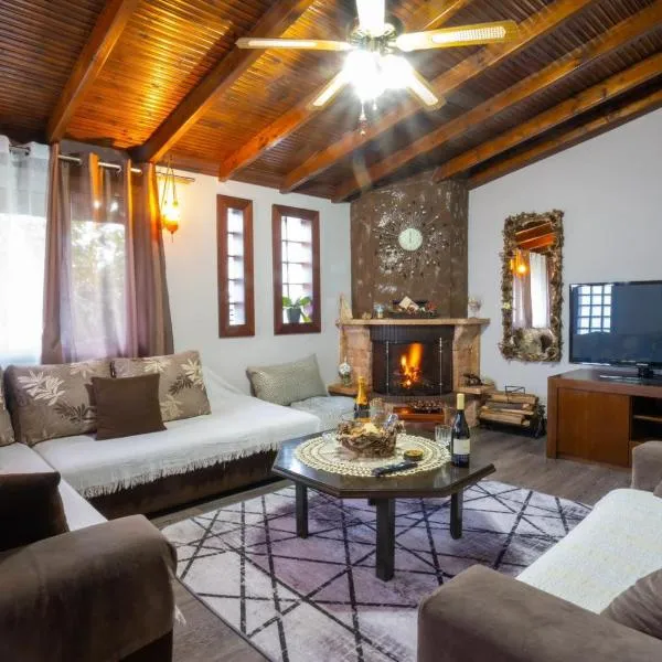 Casa Rita ΛΟΥΤΡΑ ΠΟΖΑΡ, hotel en Aridaía