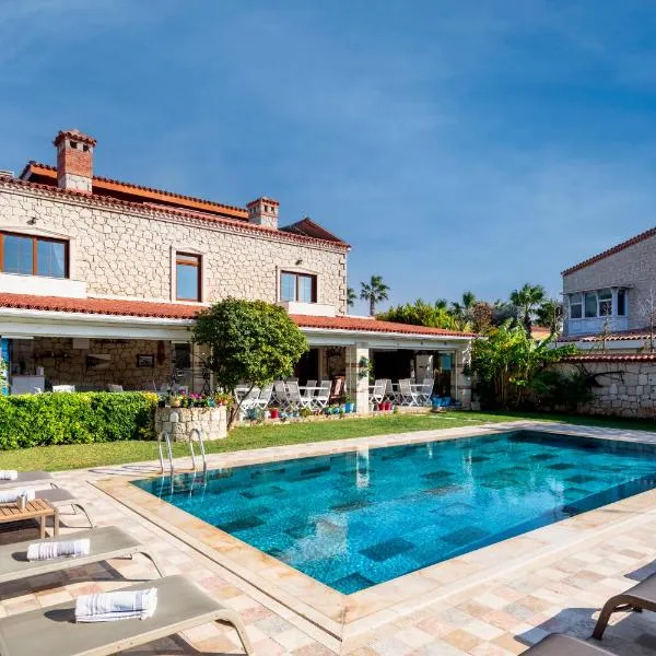 Alacati Koclu Konagi Hotel, hotel v destinaci Alaçatı