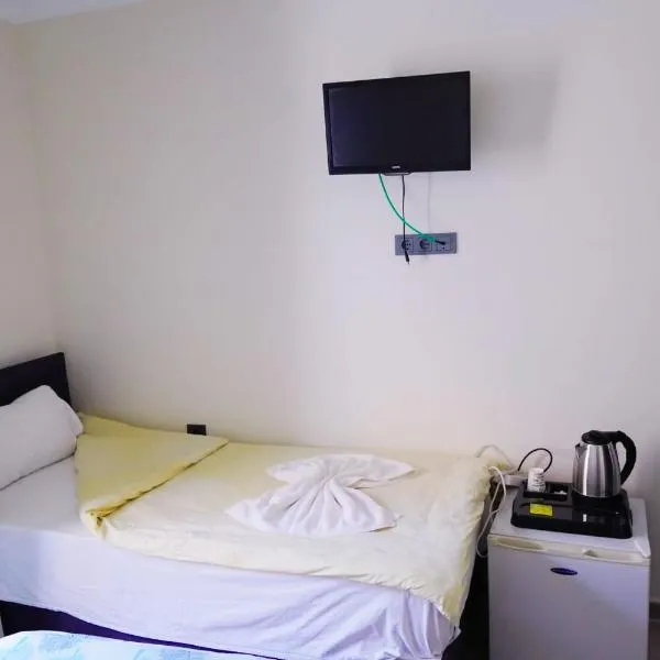 Hotel Resat, хотел в Измир