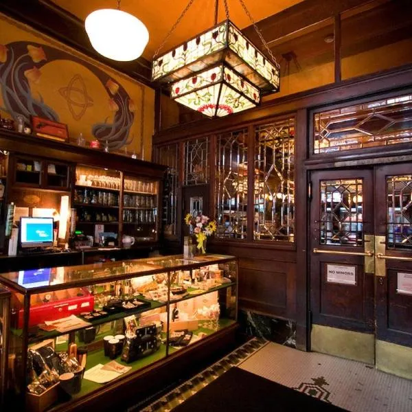 McMenamins Olympic Club, hotel v destinaci Centralia