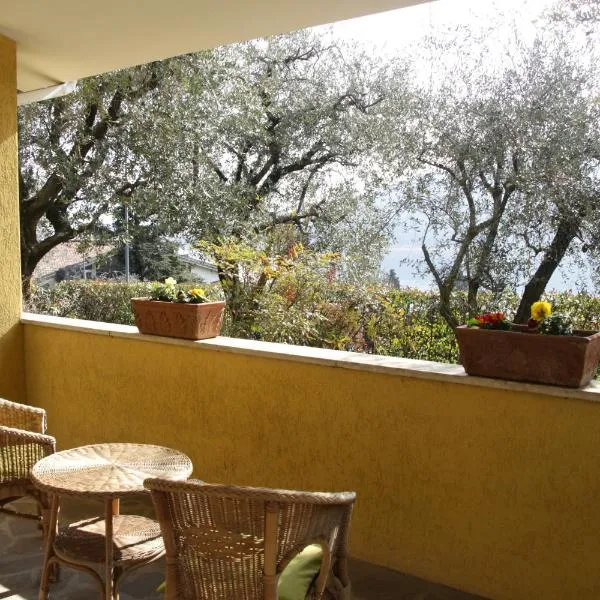 Sarnico giardino sul lago, hotel in Sarnico