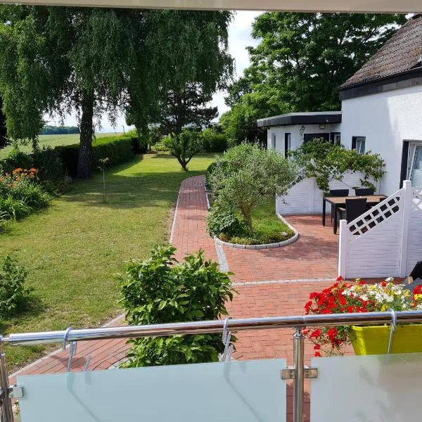 Ferienhaus am Fuchsberg، فندق في داهم