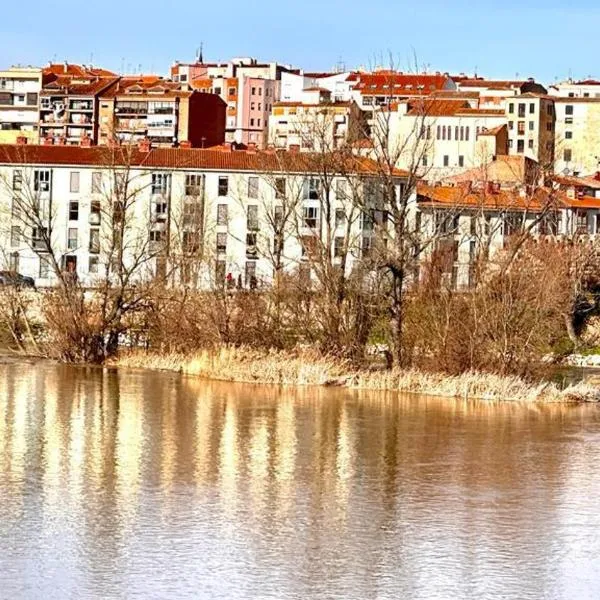 Apartamento La Bien Cercada, hotel in Zamora