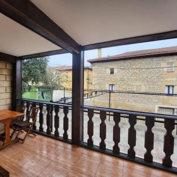 Apartamento Turístico Lara, hotel v destinaci Valderrama
