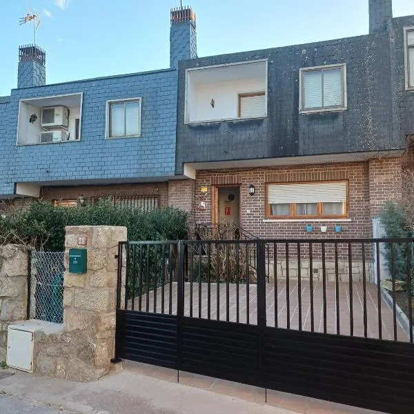 La Casita de Cabanillas. Cabanillas de la Sierra., hótel í El Berrueco