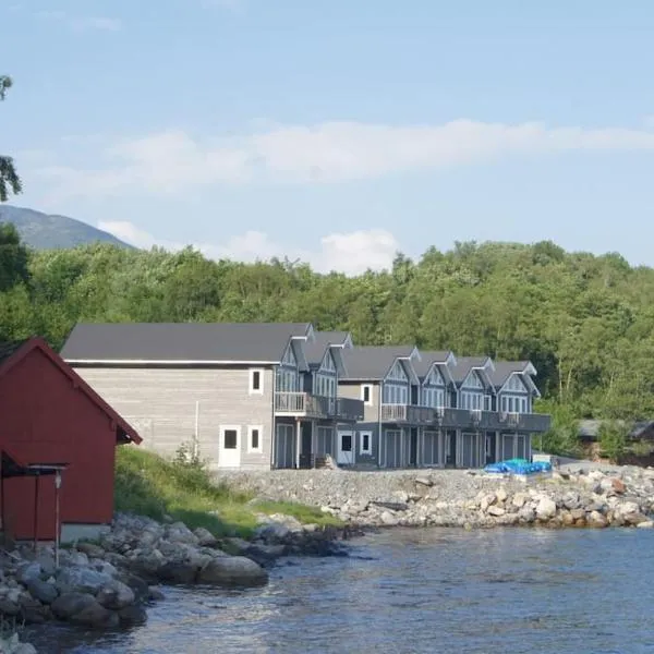 Helt ny rorbu på Slyngstad i Ålesund Kommune, hotel in Brattvåg