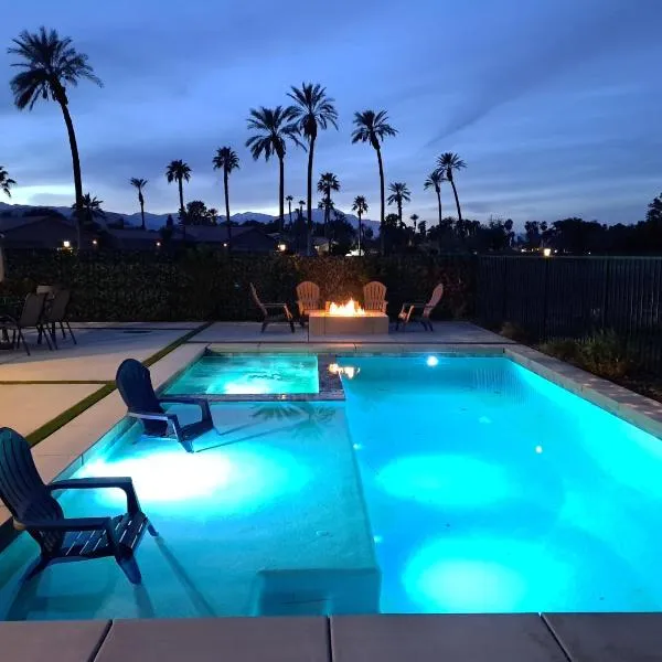 Desert Escape, Stunning View, Pool, BBQ, Firepit, Gated, Walk2 Coachella Music Festival, hotel v destinaci Indio