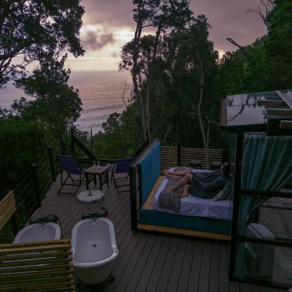 The Stargazing Cube - Misty Mountain Reserve, hotel di Stormsrivier
