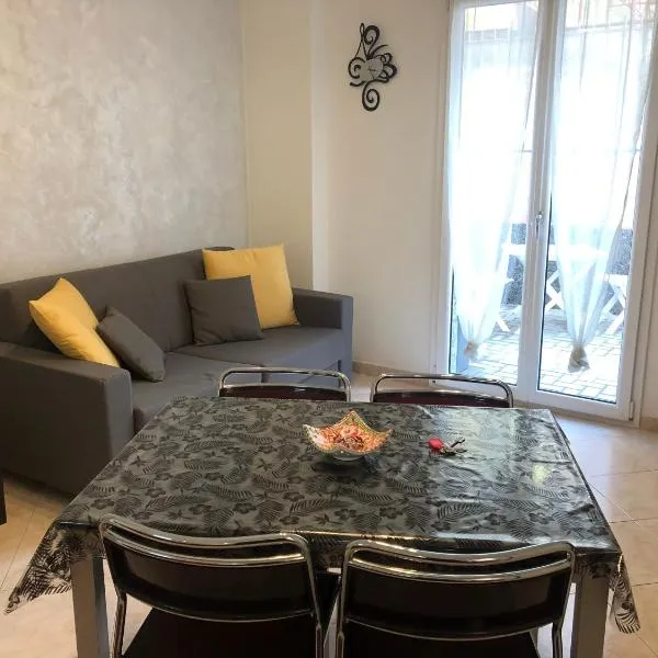 Casa Francesca: un mare di relax!, hotel in Ventimiglia