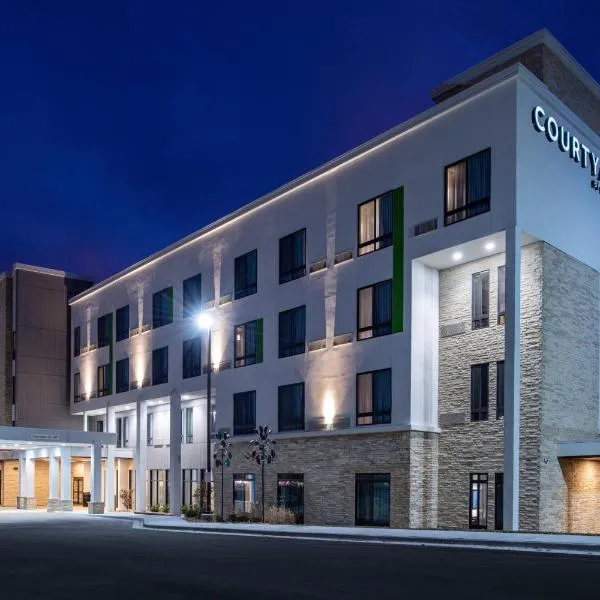 Courtyard Kansas City Olathe、オレイサのホテル