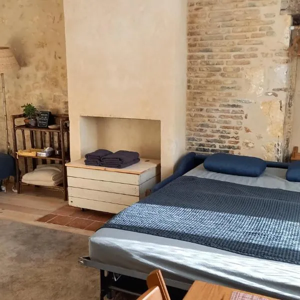 Au bois radieux - option massage, hotel di Mauves-sur-Huisne