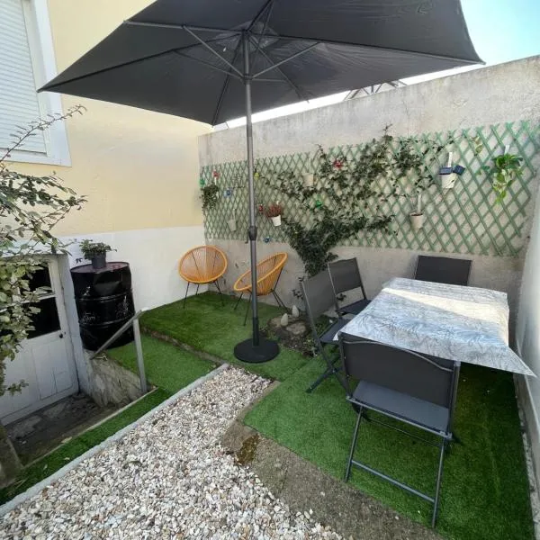 Maison tourangelle chic & cosy avec cour, hôtel à Tours