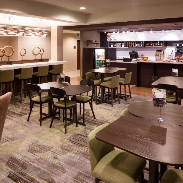 Courtyard by Marriott Pensacola, מלון במילטון