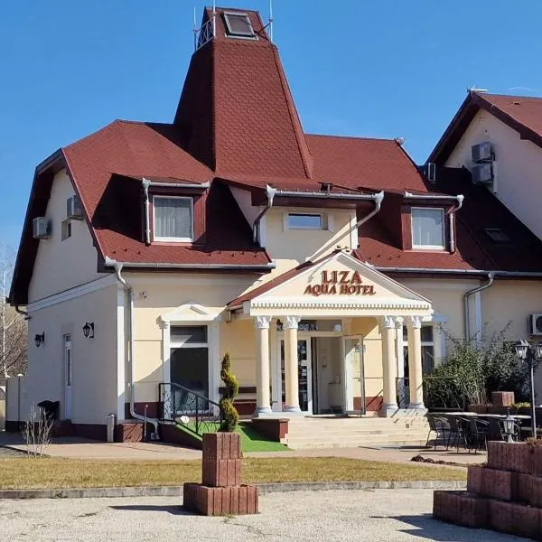 Liza Aqua & Conference Hotel, hotel in Csemő