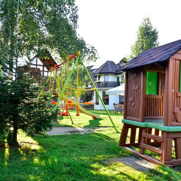 Natura Family Resort, hotel em Avrig