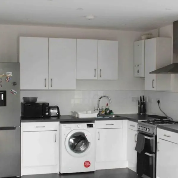 Lovely one bedroom apartment with balcony, hótel í Forest Hill