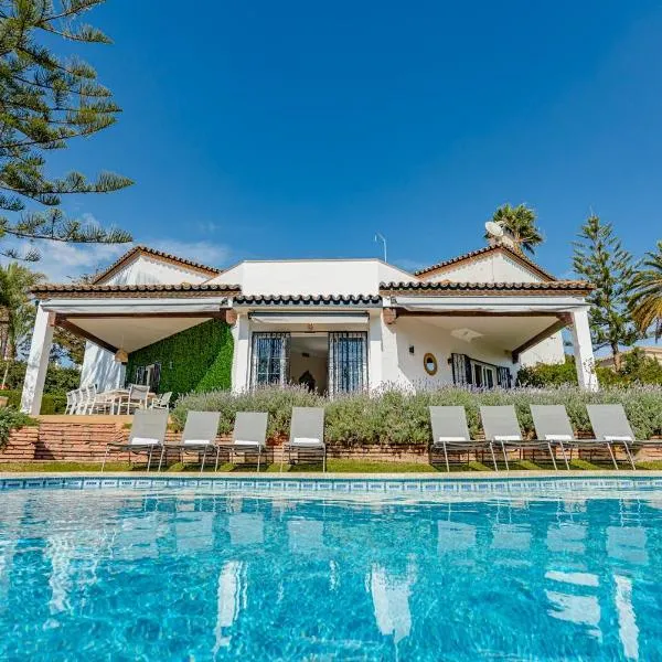 Lirios Village Marbella, hotel v Marbelli
