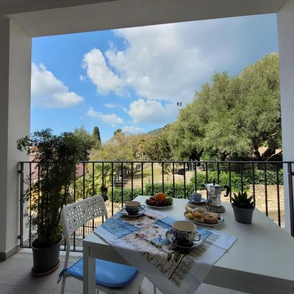 Il Melograno casa vacanze, hotel a Teulada