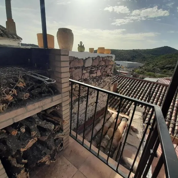 Ático Rural en pareja, amigos o familia a la montaña "EL COLMENAR", hotel en Alcudia de Veo