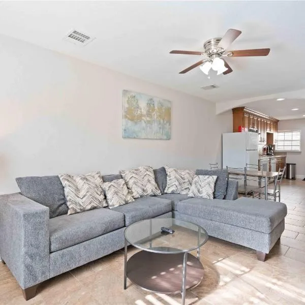 Pristine & Exquisitely Designed APT 7 Min From TX Med Center, hôtel à Houston