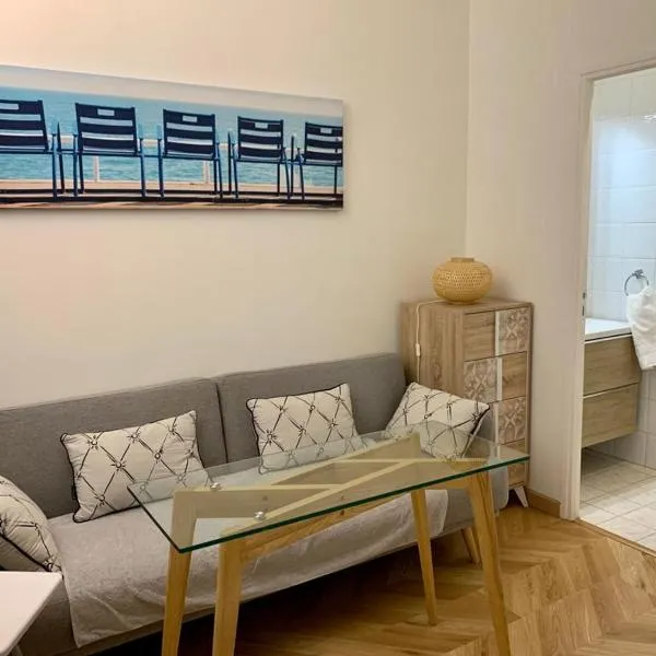 Monaco Studio near Forum Grimaldi and Beach. Bnbrickeys., hotel v destinaci Monte Carlo