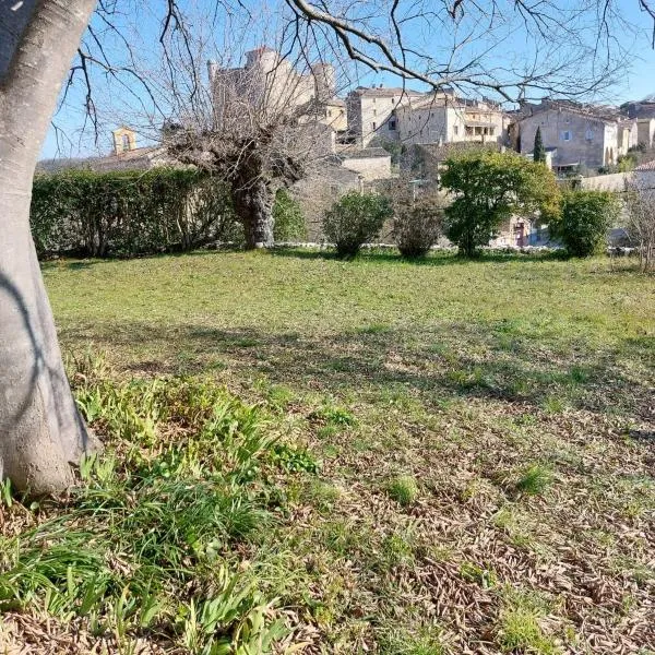 Le Gite, hotel in Labastide-de-Virac