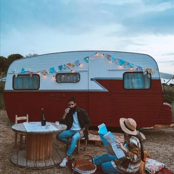 SA MOLA GLAMPING EXPERIENCE Roulotte, hotell i Escolca
