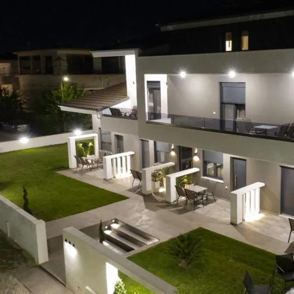 Perla Inn, hotel v destinaci Stavros