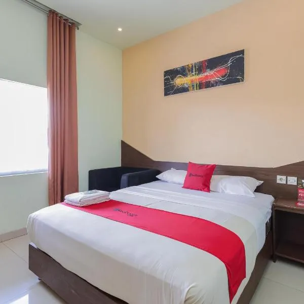 RedDoorz near Alun Alun Madiun, hotell sihtkohas Madiun