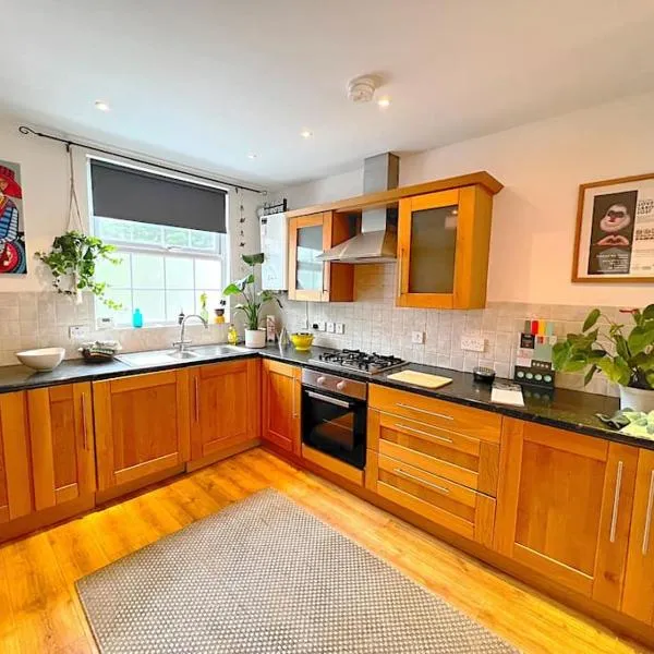 True Colours Apartment in Central Location, hotel sa Bangor