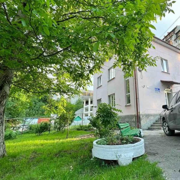 Готель-хостел " Нафтуся", hotel v destinaci Truskavec