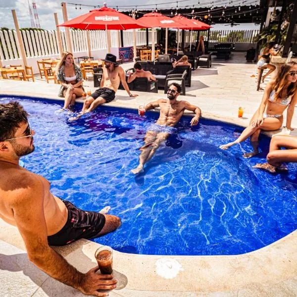 Nomads Party Hotel, hotel in Cancún